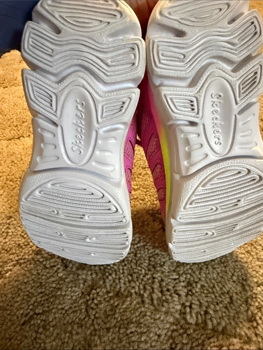 Skechers vibrant pink